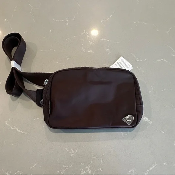 Lululemon Everywhere Belt Bag 2L Large French Press NWT - Picture 1 of 5